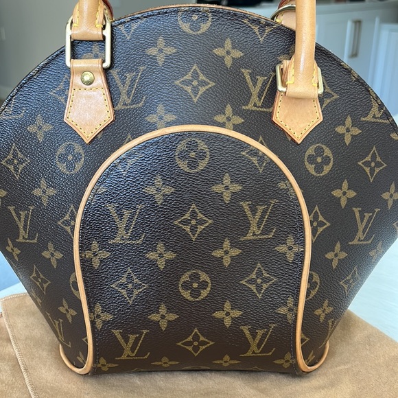 LOUIS VUITTON Monogram Ellipse MM Handbag - Picture 9 of 11